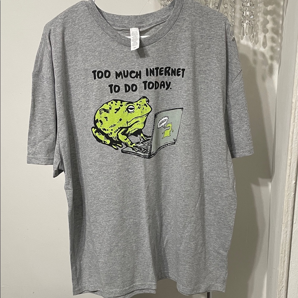 Gray Frog Graphic Crewneck Sweater
